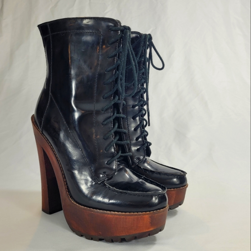 Betsy Johnson Caylin Patent Leather Plateform Boots
